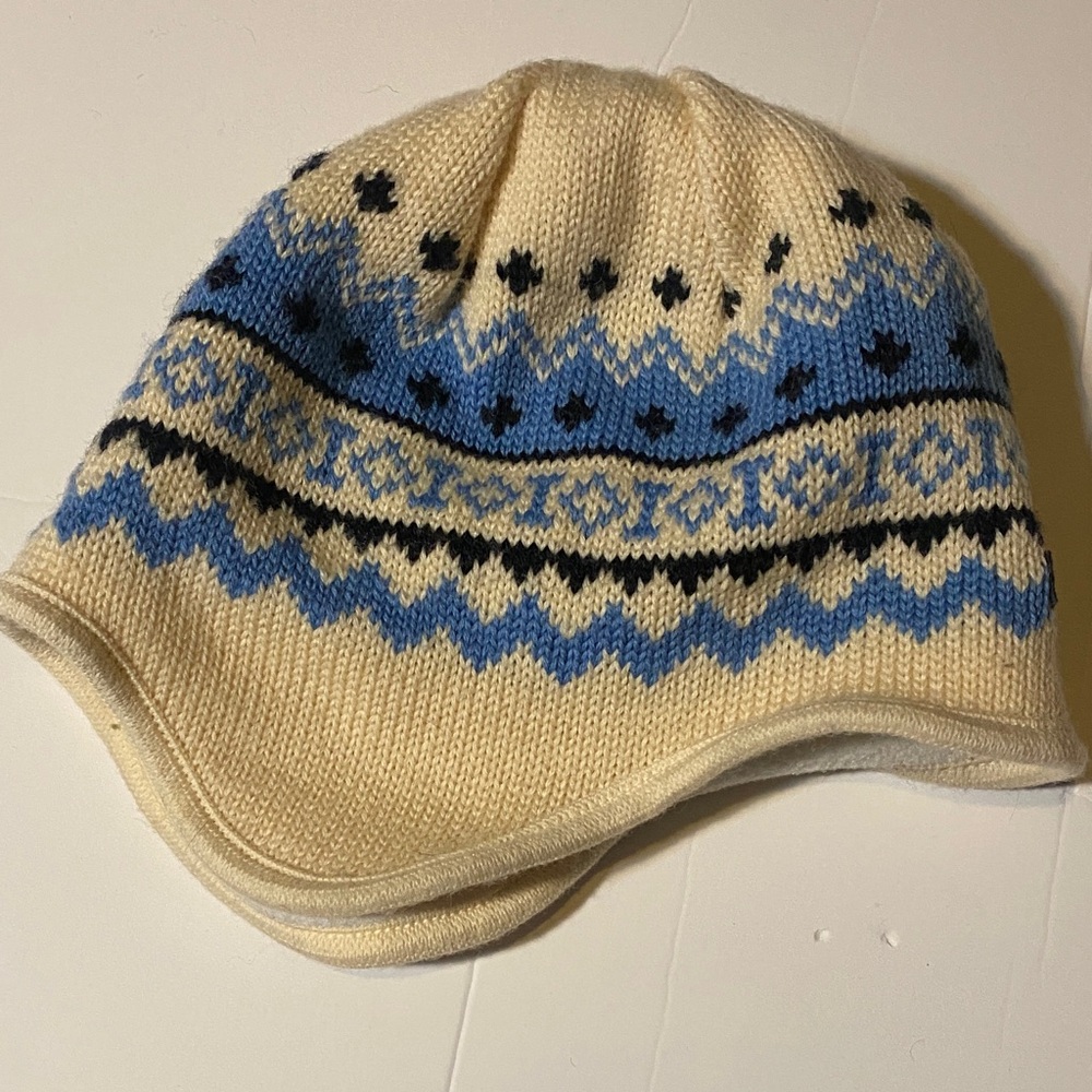 Women’s Blue and Cream Patterned Winter Hat - Picture 3 of 3